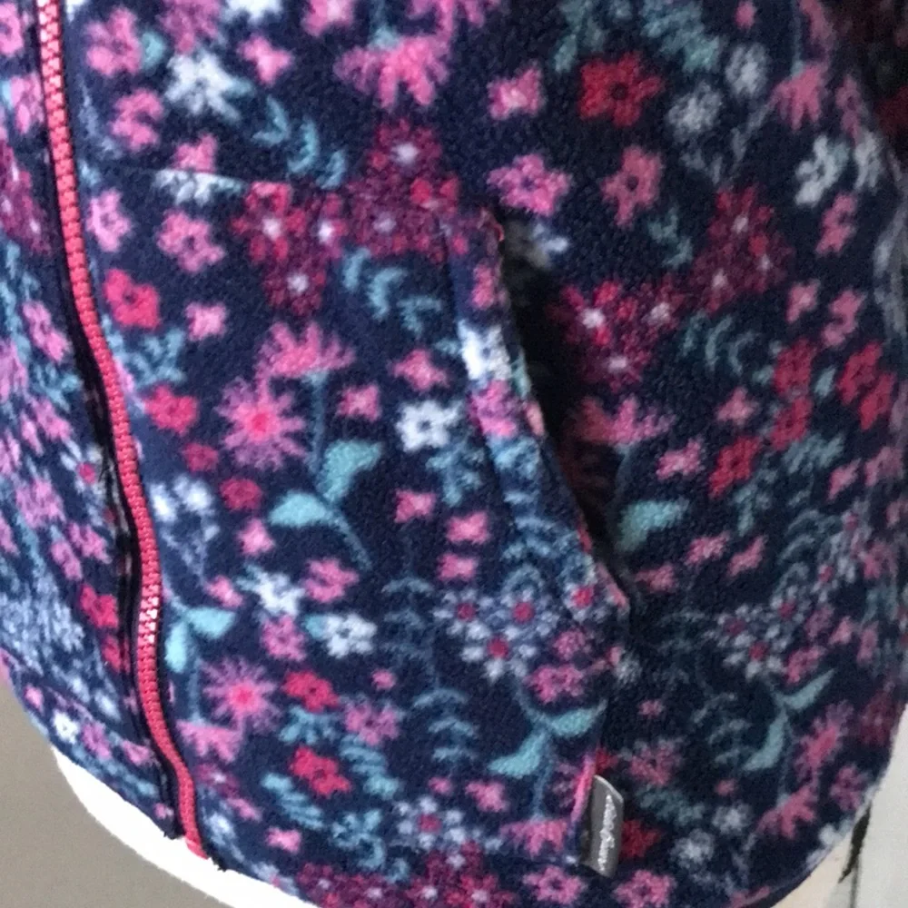 Eddie Bauer Girls' Lightweight Reversible Hooded Fleece Jacket | M 10-12